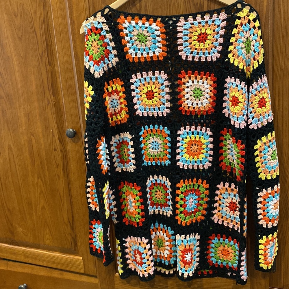 Bibi crochet cardigan size small - Picture 4 of 5